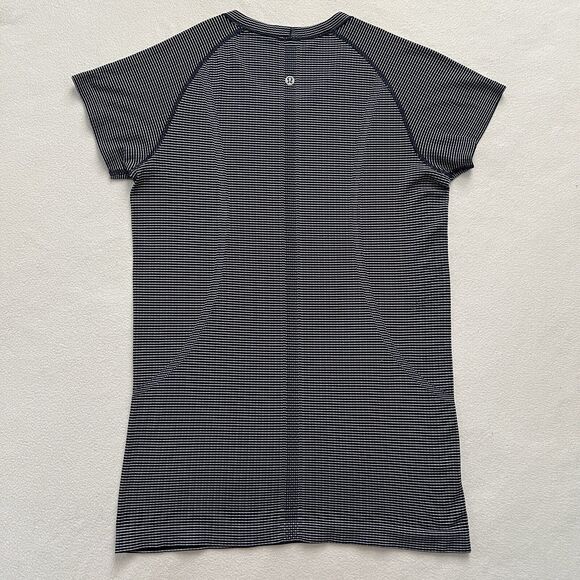 Lululemon True Navy Blue White Swiftly Tech Short Sleeve Crew Seamless Top 10 - Picture 7 of 8